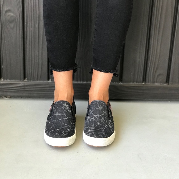 NIB Black Distressed Denim Metal Button Sneakers - Picture 5 of 8